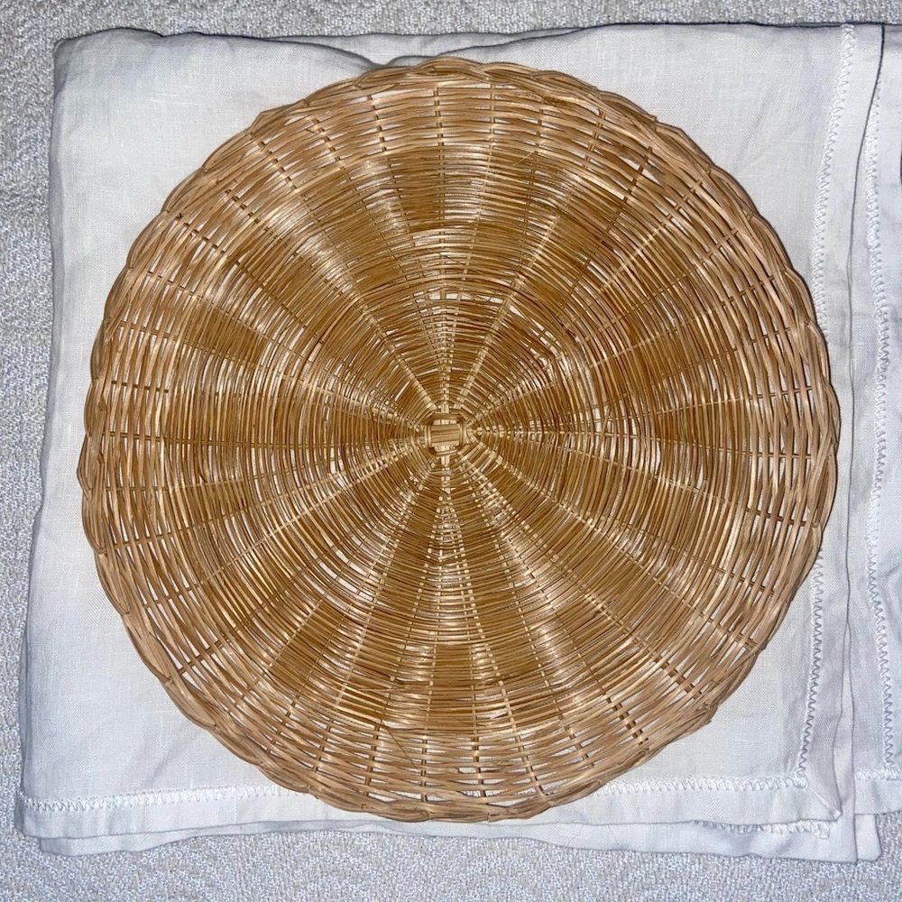 3/55$ Home 6 vintage 10” round wicker plates for wall decor or plates
